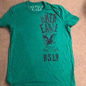 American Eagle t shirt